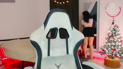 Lessie online show from 12-15-25, 09:08