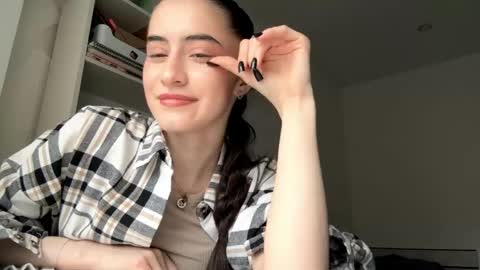 Chloe online show from 05-13-26, 03:42