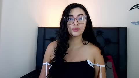 Snapshot of evoletmk chatting on 02-19-26, 06:15 Evolet online show from 02-19-26, 06:15