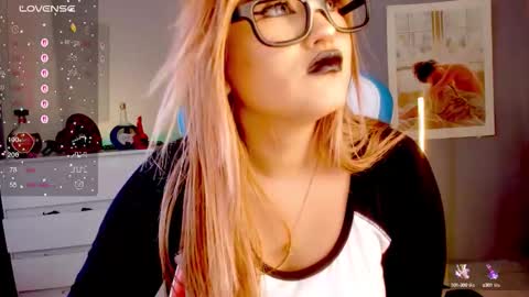 evva_foxxy online show from 09-19-25, 03:02
