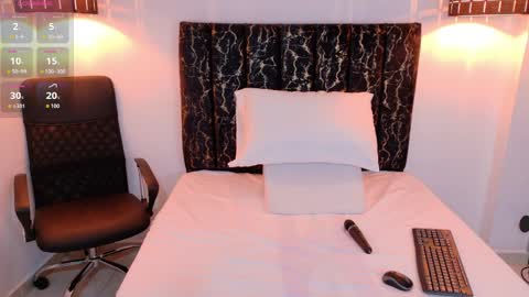 evvaa_moon online show from 04-01-26, 12:39