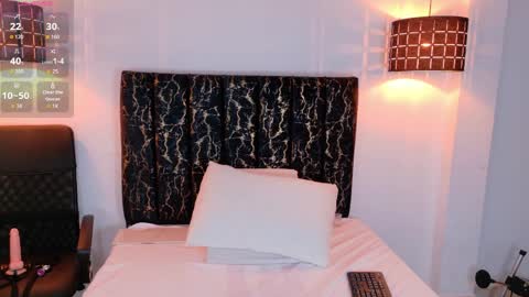 evvaa_moon online show from 04-09-26, 12:43