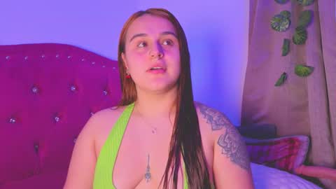 Snapshot of evy_orange1 chatting on 10-02-25, 11:34 EVY online show from 10-02-25, 11:34