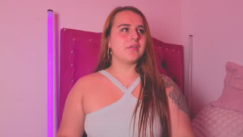 Snapshot of evy_orange1 chatting on 11-13-25, 03:49 EVY online show from 11-13-25, 03:49