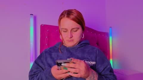 Snapshot of evy_orange1 chatting on 12-03-25, 12:29 EVY online show from 12-03-25, 12:29