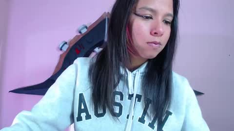 Im Evy online show from 10-26-25, 03:07