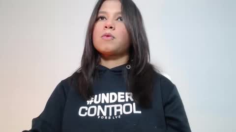 Im Evy online show from 01-17-26, 03:39