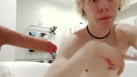 Essa online show from 04-10-26, 05:45