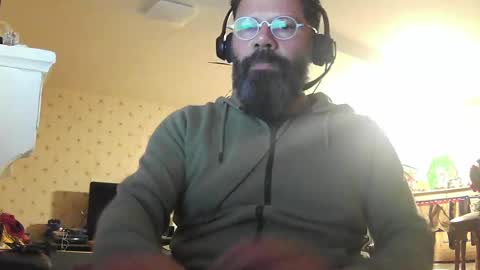 Snapshot of exibdevil chatting on 12-05-24, 08:55 Gio online show from 12-05-24, 08:55