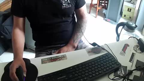 Snapshot of exibdevil chatting on 12-28-24, 11:30 Gio online show from 12-28-24, 11:30