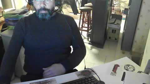 Snapshot of exibdevil chatting on 01-13-25, 08:15 Gio online show from 01-13-25, 08:15