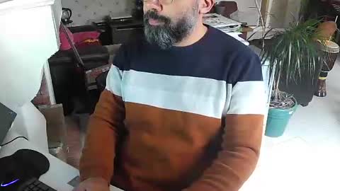 Snapshot of exibdevil chatting on 01-31-25, 04:38 Gio online show from 01-31-25, 04:38