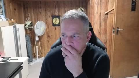 Snapshot of exibe1219 chatting on 12-27-24, 01:18 exibe1219 online show from 12-27-24, 01:18