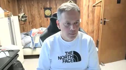 Snapshot of exibe1219 chatting on 10-23-25, 12:48 exibe1219 online show from 10-23-25, 12:48