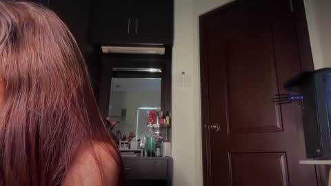 Snapshot of exoo_exoo_07 chatting on 02-01-25, 02:37 Angela online show from 02-01-25, 02:37