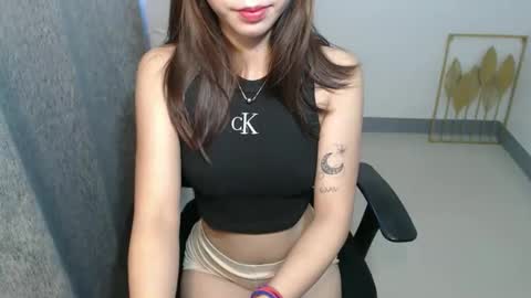 Snapshot of exotic_abby69 chatting on 10-06-25, 04:10 exotic_abby69 online show from 10-06-25, 04:10