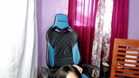 Snapshot of exotic_blacklixexx69 chatting on 12-29-24, 04:48 Lixe online show from 12-29-24, 04:48