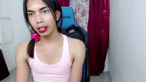 Snapshot of exotic_blacklixexx69 chatting on 02-19-25, 03:50 Lixe online show from 02-19-25, 03:50