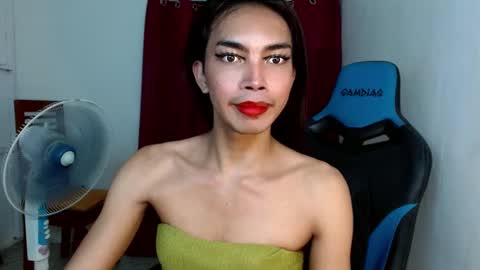 Snapshot of exotic_blacklixexx69 chatting on 02-26-25, 10:15 Lixe online show from 02-26-25, 10:15