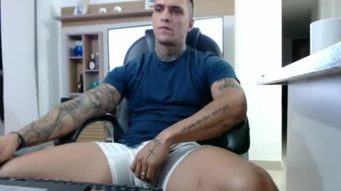 Snapshot of exotic_dude chatting on 02-12-25, 11:41 camilo online show from 02-12-25, 11:41