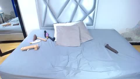 exotic_karmella online show from 03-04-25, 12:18