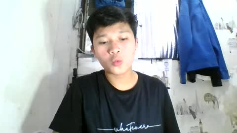 Snapshot of exotichugecock chatting on 02-07-25, 06:24 Jan online show from 02-07-25, 06:24