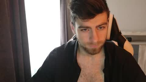 Snapshot of exstayz chatting on 12-15-25, 07:45 Sweetheart online show from 12-15-25, 07:45