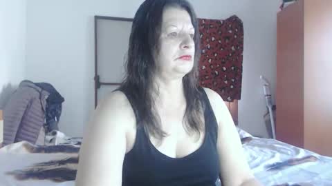 Snapshot of extasymature chatting on 04-19-26, 05:29 ExtasyMature online show from 04-19-26, 05:29