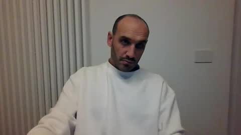 Extro online show from 11-08-25, 10:52