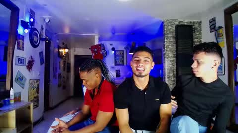 extrangers online show from 12-24-24, 12:11