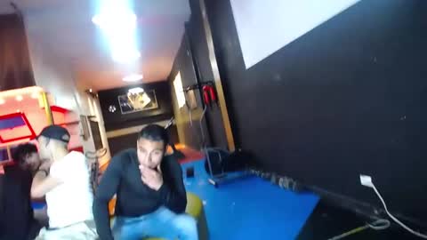 extrangers online show from 03-03-25, 12:05