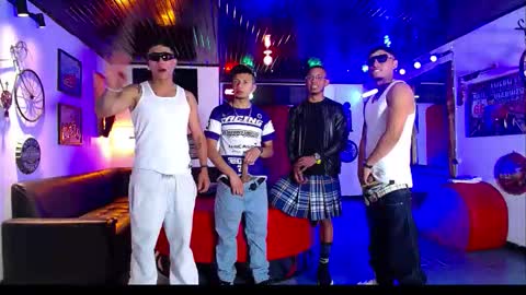 Snapshot of extrangers chatting on 01-18-26, 01:15 extrangers online show from 01-18-26, 01:15