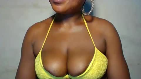 extremelywetgirl_ online show from 04-14-26, 10:38
