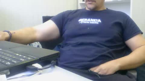 Snapshot of extrex2 chatting on 02-25-26, 08:02 derssing online show from 02-25-26, 08:02