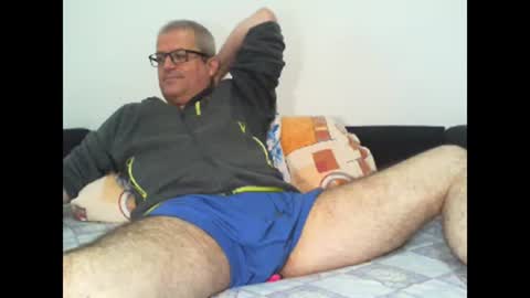 Snapshot of eyes12 chatting on 04-18-26, 05:44 GEORGE online show from 04-18-26, 05:44