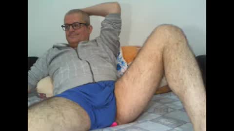 Snapshot of eyes12 chatting on 04-24-26, 06:05 GEORGE online show from 04-24-26, 06:05