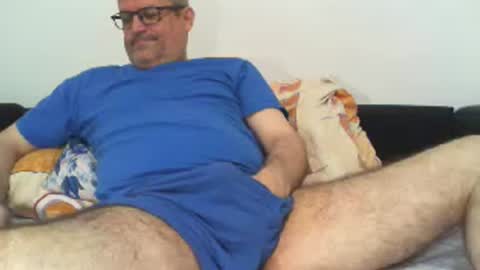 Snapshot of eyes12 chatting on 06-17-26, 05:21 GEORGE online show from 06-17-26, 05:21