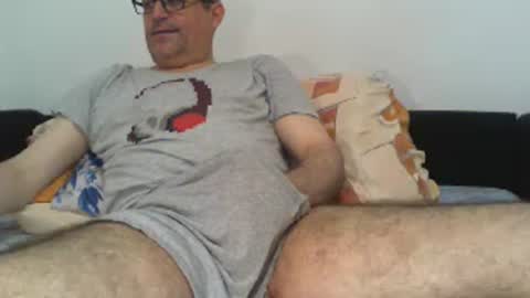 Snapshot of eyes12 chatting on 06-22-26, 05:04 GEORGE online show from 06-22-26, 05:04