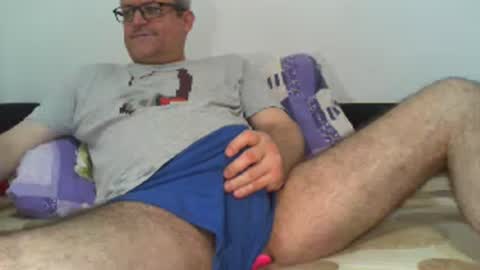 Snapshot of eyes12 chatting on 07-05-26, 05:42 GEORGE online show from 07-05-26, 05:42