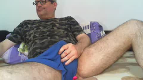 Snapshot of eyes12 chatting on 07-07-26, 11:36 GEORGE online show from 07-07-26, 11:36