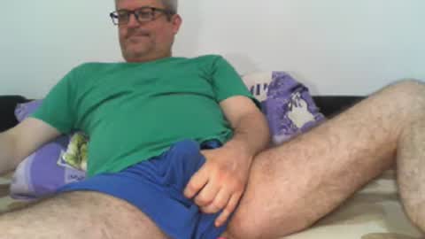 Snapshot of eyes12 chatting on 07-08-26, 02:05 GEORGE online show from 07-08-26, 02:05