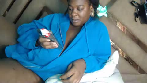 eyshaexotii online show from 09-27-25, 11:48