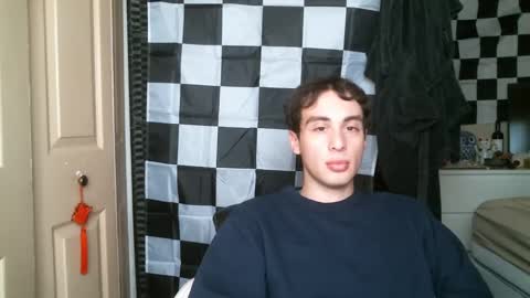 Ezra Naamah online show from 01-26-25, 07:31