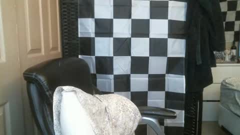 Ezra Naamah online show from 02-27-25, 11:04