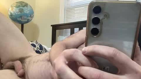 Snapshot of ezrandomguy chatting on 05-15-26, 02:46 ezrandomguy online show from 05-15-26, 02:46