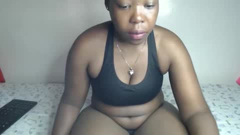 Snapshot of fabbie01 chatting on 04-26-26, 02:31 Miss Fabby online show from 04-26-26, 02:31