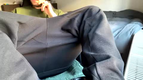 Snapshot of fabian_196 chatting on 02-16-25, 08:21 Call me bitch online show from 02-16-25, 08:21