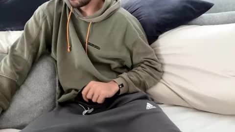 Snapshot of fabian_196 chatting on 10-23-25, 10:58 Call me bitch online show from 10-23-25, 10:58