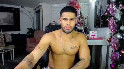 Snapshot of fabilatindick20 chatting on 12-06-24, 07:54 Fabian online show from 12-06-24, 07:54