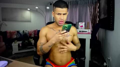 Snapshot of fabilatindick20 chatting on 10-11-25, 02:37 Fabian online show from 10-11-25, 02:37